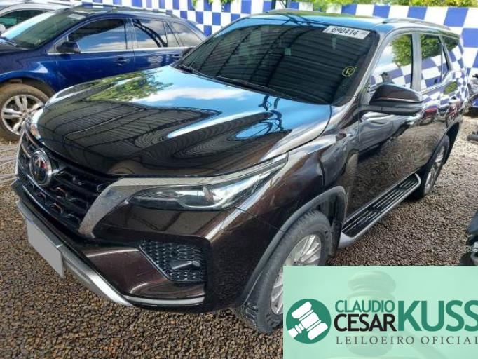 TOYOTA HILUX SW4 21/21